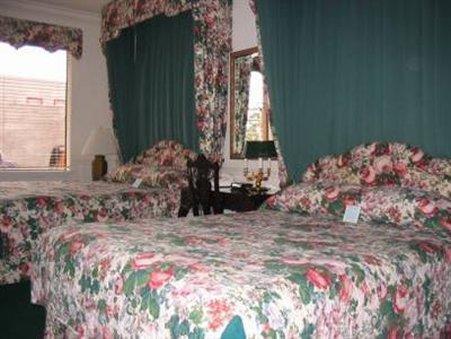 Tally Ho Inn Carmel-by-the-Sea Стая снимка